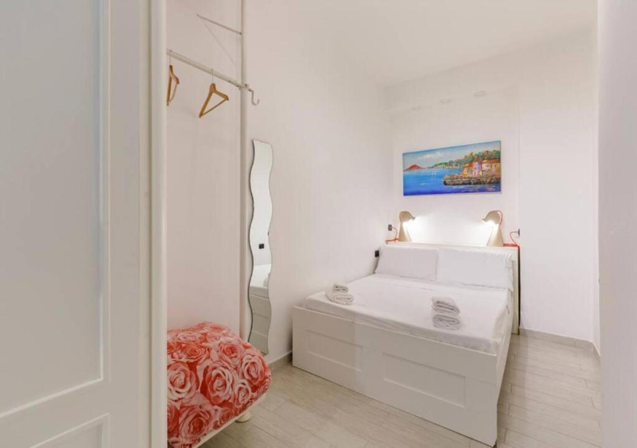 Apartment Duomo Napels Buitenkant foto